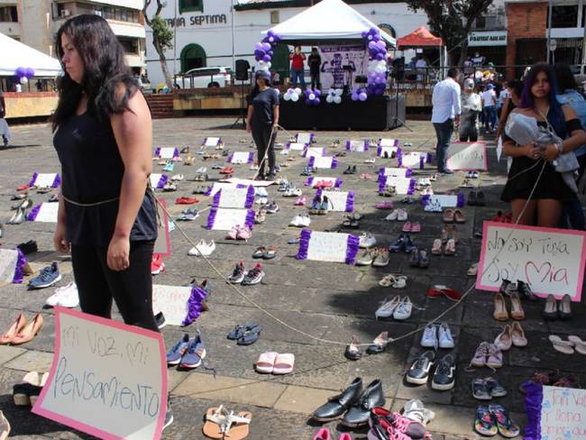 Bajaron feminicidios y violencia intrafamiliar en mujeres de Santander