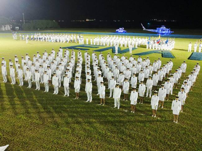 Un grupo de 135 oficiales se graduaron en la Escuela Naval de Cartagena