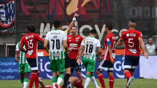 Atletico Nacional vs Independiente Medellin clasico paisa en estadio Atanasio Girardot