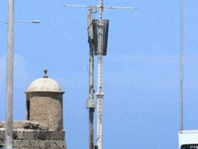 Desmontan recubrimiento en antena del Centro Histórico de Cartagena