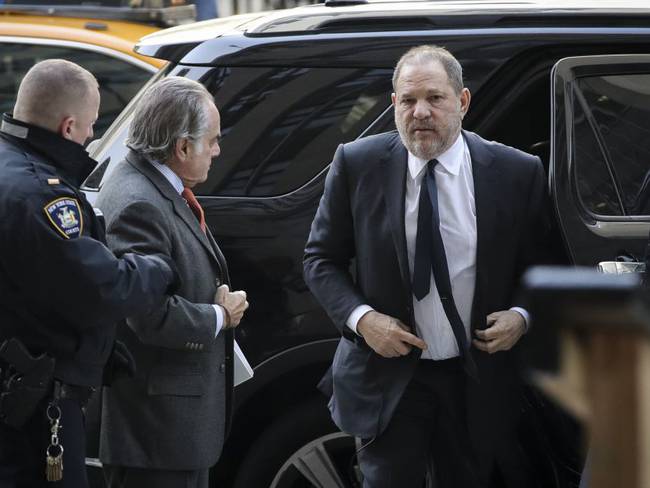 Juez mantiene el caso contra el productor de cine Harvey Weinstein