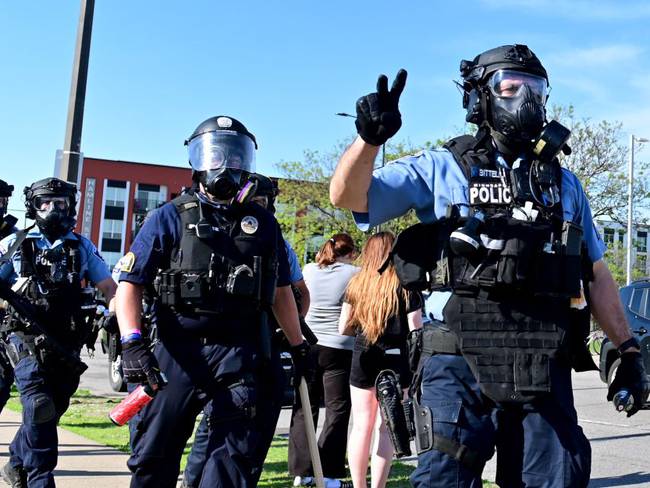 Más de 50 antidisturbios de EE.UU. renuncian tras caso de abuso policial