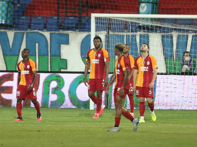 Galatasaray perdió y se aleja de la punta en la Liga de Turquía