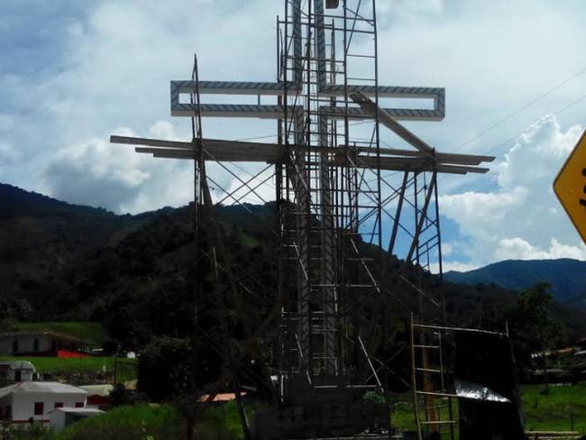 Una cruz recordará siempre a 104 víctimas de la tragedia en Salgar, Antioquia
