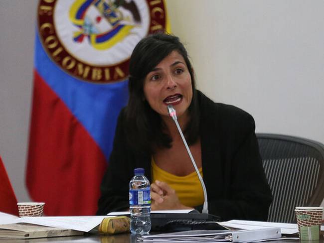 Irene Vélez,  ministra de Minas,  anunció que finalizando este año se evidenciará una reducción de entre el 4 y 8 %. Foto: Colprensa