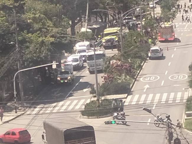 Accidente de tránsito en el barrio Tejelo de Medellín dejó seis heridos. Foto: cortesía.