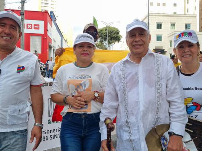 Mary Luz Herrán, primera esposa Petro, participó en la marcha - Caracol Radio