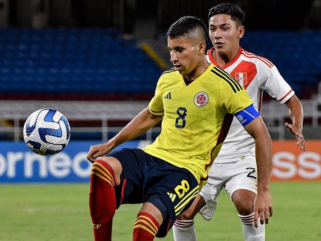 Gustavo Puerta en el juego ante Perú por el Sudamericano Sub-20