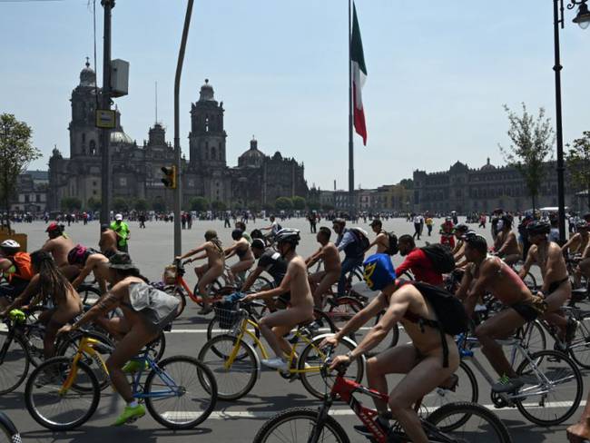 Ciclistas desnudos en México
