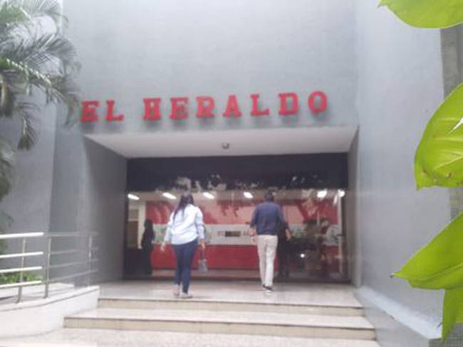 Cuando Gabirel García Márquez escribía para El Heraldo, se iba para la tienda más cercana con toda la redacción del periódico a contar historias y la producción del diario se detenía porque todos salían a escuchar las historias de Gabo.
