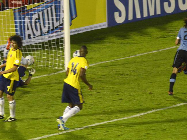 Uruguay 2 - 0 Colombia en Eliminatorias 2013