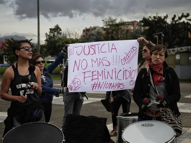 Platón de mujeres en Bogotá / Foto: Colprensa