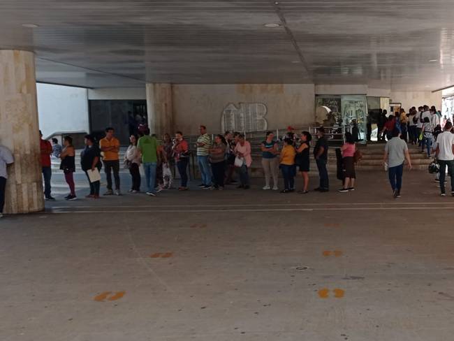 Largas filas para pagar el impuesto predial en Bucaramanga