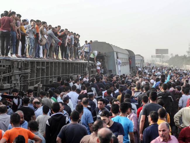 Los egipcios insisten en que los constantes accidentes se deben a la falta de la renovación de las vías ferroviarias.