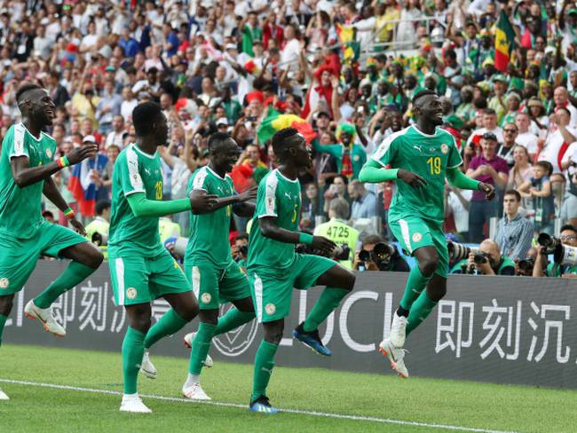 Senegal también sorprende y vence a Polonia