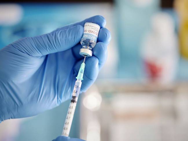 Vacuna argentina contra el COVID-19 emerge como la más protectora
