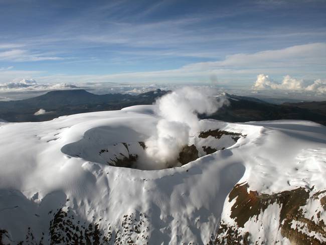 Volcán Nevado del Ruiz puede hacer erupción pronto: “Tenemos que estar preparados”