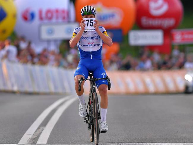 Emotivo homenaje de Remco Evenepoel a Fabio Jakobsen en la Vuelta a Polonia