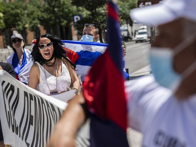 Congresistas de la oposición, en especial exFarc, piden al Gobierno no interferir en la crisis social en Cuba, ocasionada por las protestas