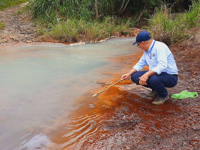 Contaminación Río Aguacatal, afluente del Río Cali 
