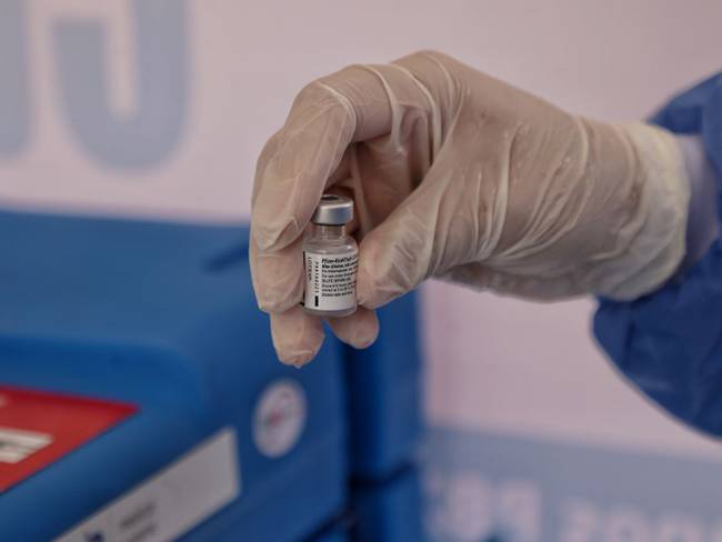 &quot;Finalizar la vacunación este año en Colombia requiere aplicar más de 207 mil dosis por día&quot;