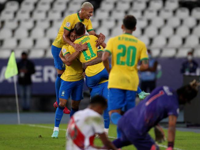 Brasil golea a Perú y es el primer clasificado a cuartos de la Copa América