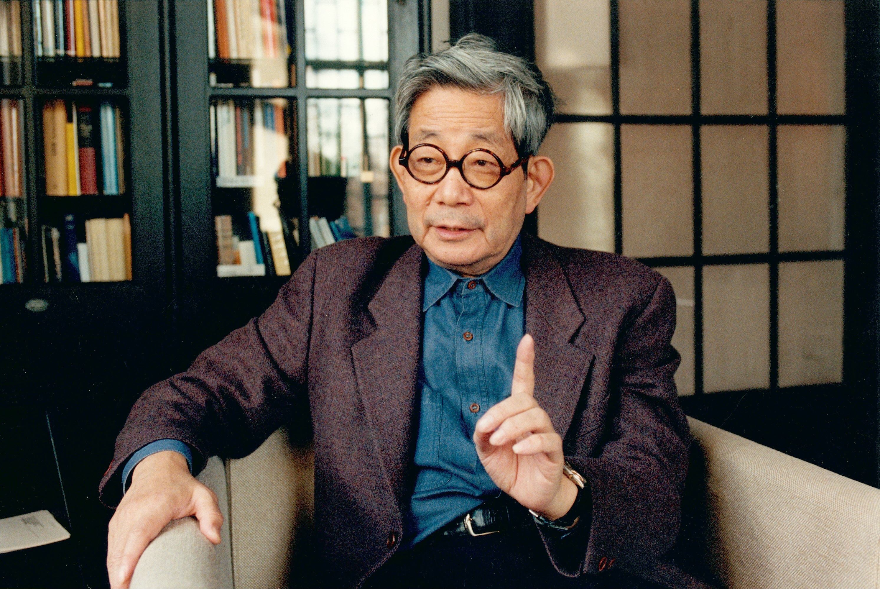 Kenzaburō Ōe, escritor japonés. Foto: Getty Images.