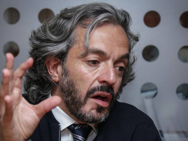 Juan Daniel Oviedo: “Con el expresidente Álvaro Uribe no tenemos ningún acuerdo político”