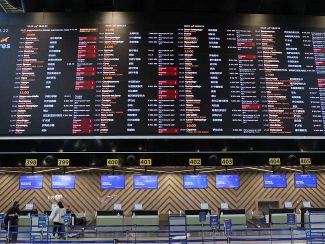Lista de vuelos cancelados en aeropuerto de Moscú 