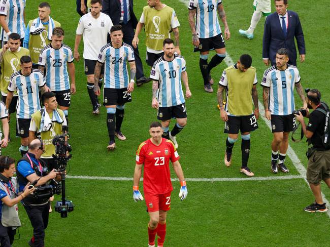 Selección de Argentina tras la derrota ante Arabia (Photo by Matthew Ashton - AMA/Getty Images)