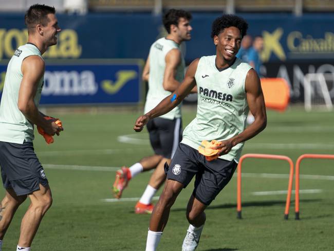 Johan Mojica realiza su primer entrenamiento con el Villarreal.