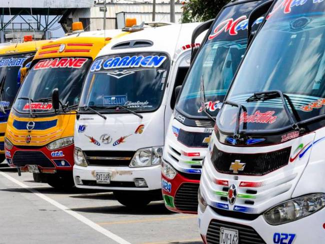 Transportadores rechazan actos violentos contra vehículos de transporte intermunicipal