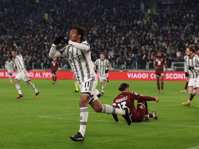 Juan Guillermo Cuadrado festeja su primer gol en la temporada con la Juventus. (Photo by Jonathan Moscrop/Getty Images)