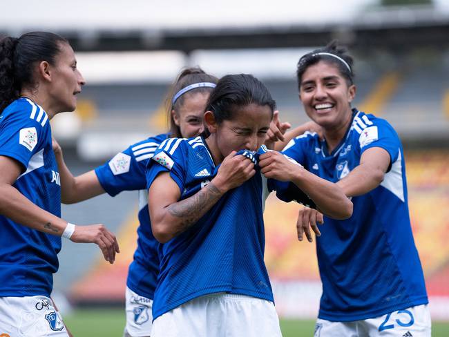 Lizeth Aroca celebra su gol con Millonarios en la victoria 1-0 sobre Yumbo Industriales. / @MillosFcFem
