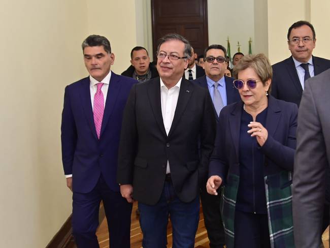 Presidente Gustavo Petro y ministra de Trabajo, Gloria Inés Ramírez, en l radicación de la reforma labora. 22 de marzo de 2023. Foto: Presidencia.