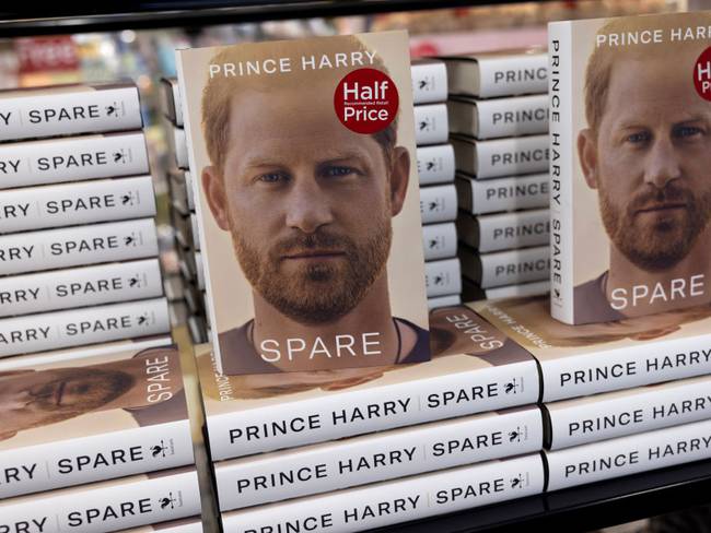 ¿Qué hay detrás del polémica libro del príncipe Harry?