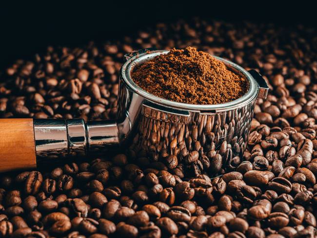 Es más barato comprar café molido o café instantáneo? Le