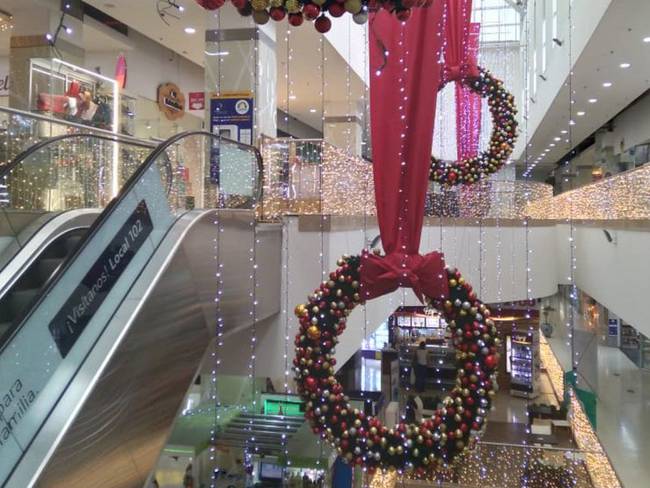 Alumbrado navideño en el Centro Comercial Calima