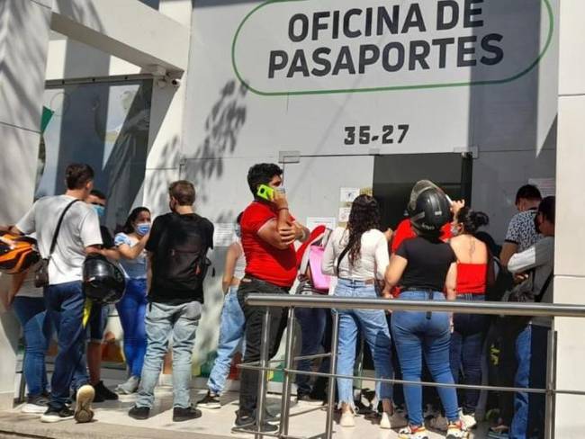 Pánico en Santander por anuncio sobre pasaportes