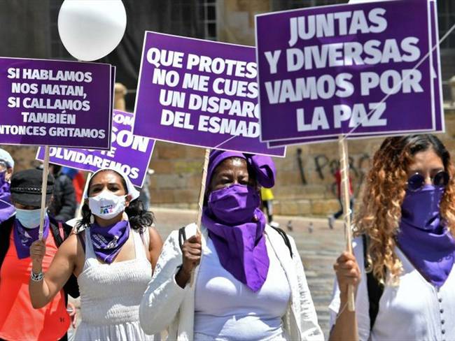 La Secretaría de la Mujer de Bogotá confirmó que una mujer fue víctima de violencia sexual en medio de las protestas. Foto: Getty Images / JUAN BARRETO