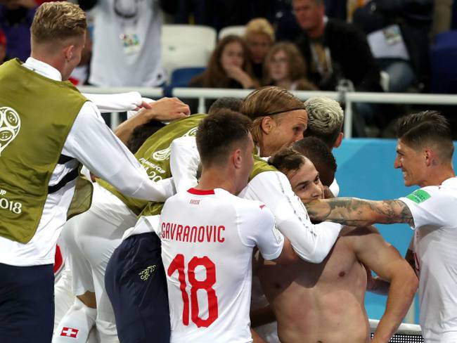 Suiza consiguió tres puntos de oro en una agónica victoria ante Serbia