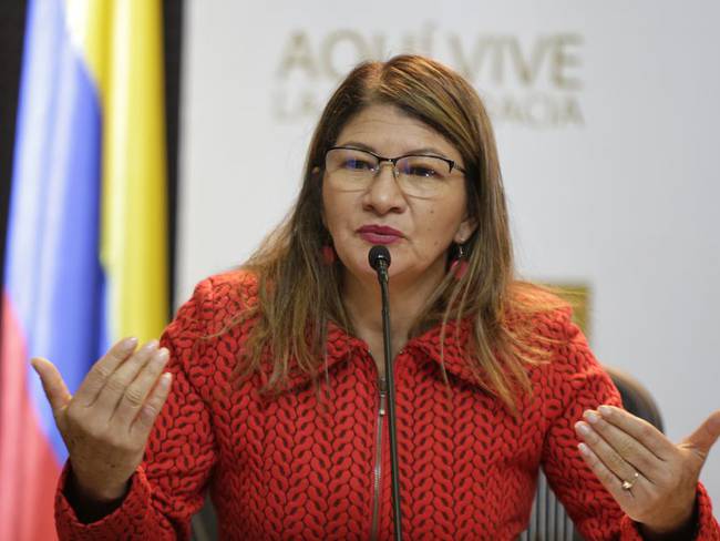 La senadora del Partido Farc, Sandra Ramirez, lidera la sesión de este martes.