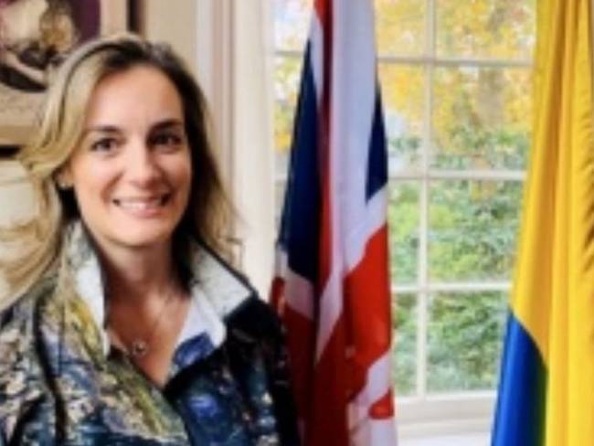 Hija de Noemí Sanín saldrá del consulado de Colombia en Londres