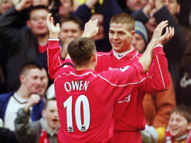 Michael Owen y Steven Gerrard