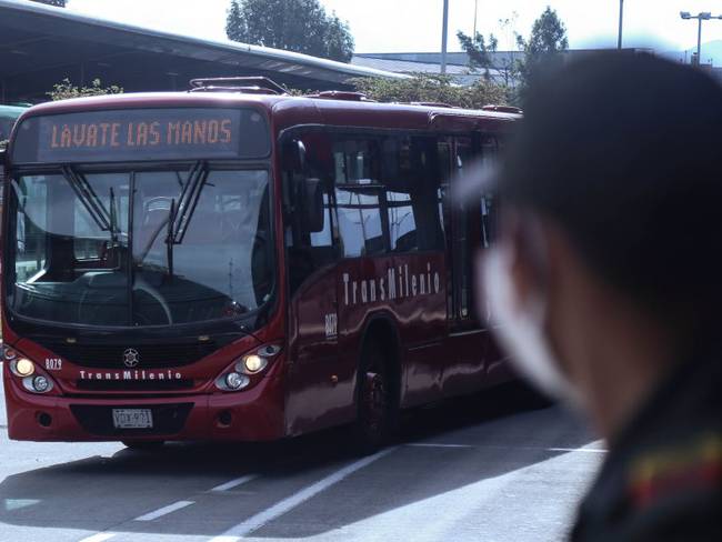 Bus articulado de Transmilenio en Bogotá