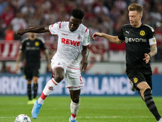 Hakimi y Alcácer salvan el primer obstáculo del Borussia Dortmund