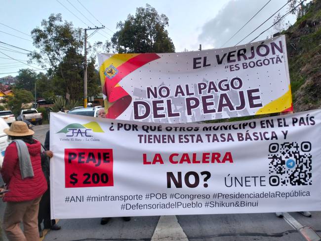 Manifestación en la vía La Calera por precio de peajes.