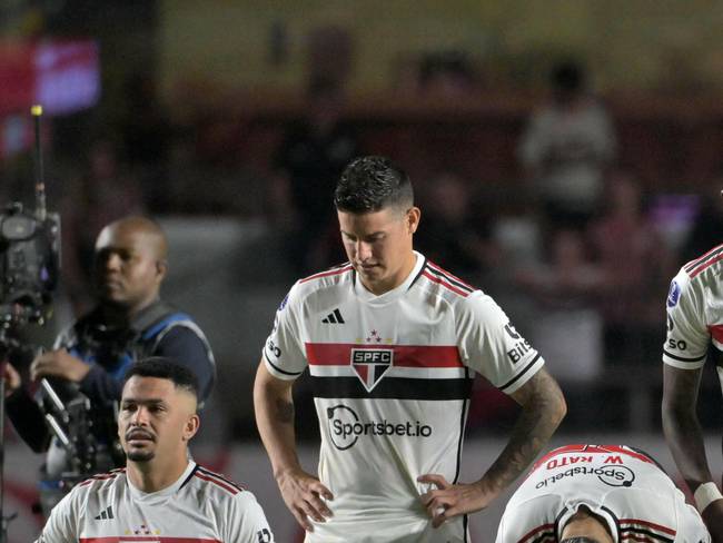Sao Paulo&#039;s forward Luciano (L), Colombian midfielder James Rodriguez (C), and midfielder Wellington Rato react after losing against Liga de Quito in the penalty shoot-out of the Copa Sudamericana quarterfinals second leg football match between Brazil&#039;s Sao Paulo and Ecuador&#039;s Liga de Quito at the Morumbi stadiumn, in Sao Paulo, Brazil, on August 31, 2023. (Photo by NELSON ALMEIDA / AFP) (Photo by NELSON ALMEIDA/AFP via Getty Images)