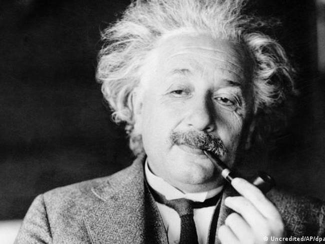 Fotografía del legendario físico Albert Einstein.	Foto: Uncredited/AP/dpapicture alliance
