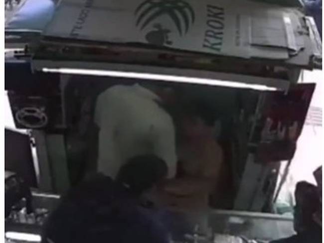 En video quedó registrado el momento de un hurto a una joyería en Barrancabermeja